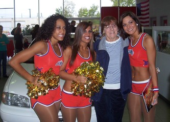  the Cav Cheerleader and the Winner of the Rafle